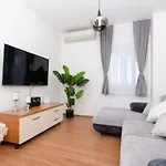 Bepo Βίλα Plano